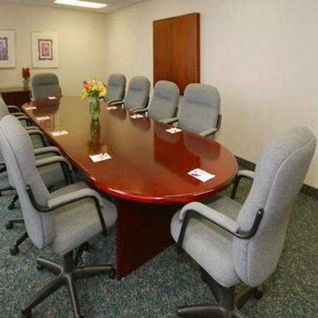 Comfort Suites Airport コロンバス 設備 写真